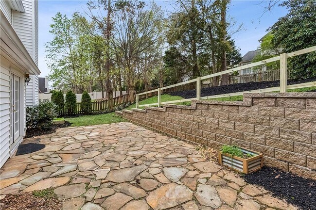 Building Photo - 52 Bridle Ln