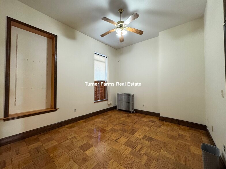 Building Photo - 149 Hillside St