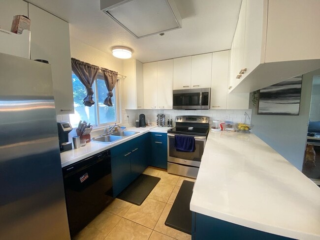 Building Photo - 2 Bed / 2.5 Bath Condo in La Mesa