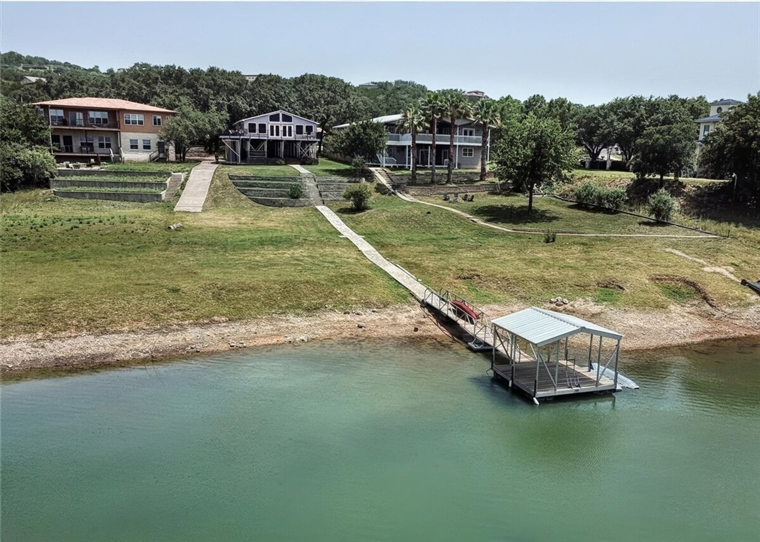 Building Photo - 21611 High Dr