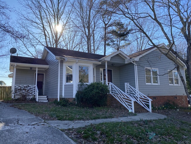 Building Photo - 3600 Ladywood Ct