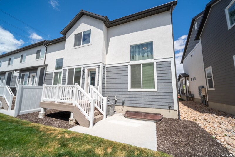 Building Photo - 283 W 660 N