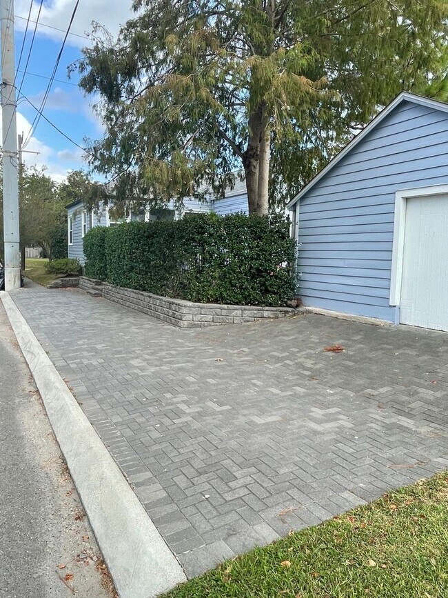 Building Photo - Single Family Home in Quiet Gentilly Neigh...