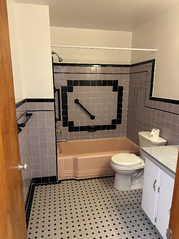 Building Photo - 1090 Wilson Ave