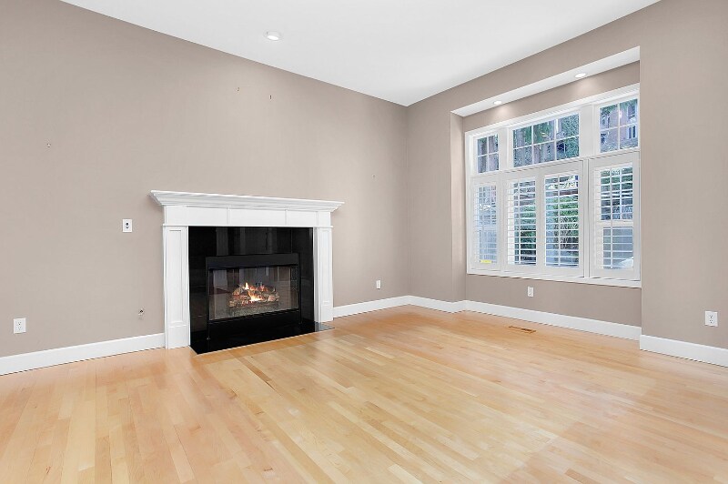 Building Photo - 620 177th Ln NE