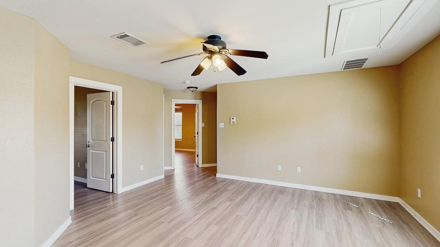 Building Photo - Beautifully updated home in a peaceful Geo...