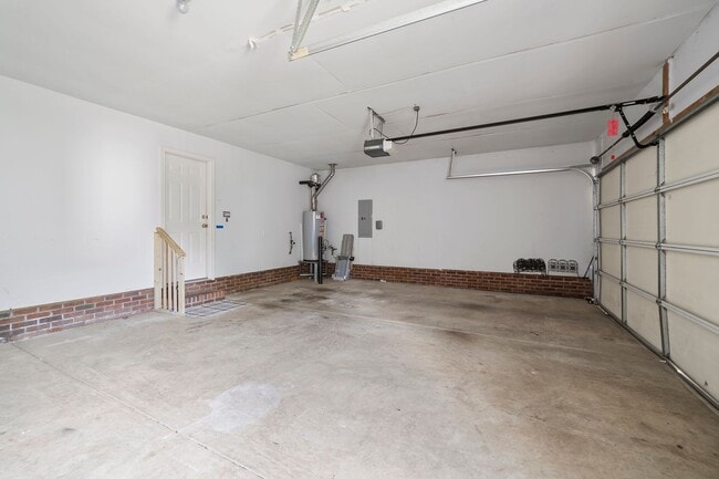 Building Photo - Beautiful 3 Bedroom Ranch Home Located In Ballantyne Area