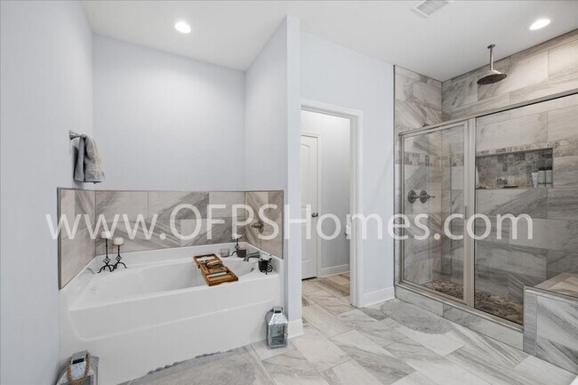 Building Photo - Fort Walton Beach Custom Build Home
