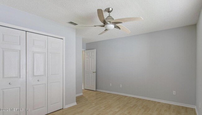 Building Photo - 13031 Chets Creek Dr N