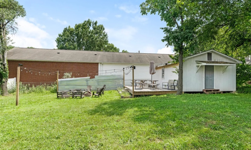 Building Photo - 1102 Ln St