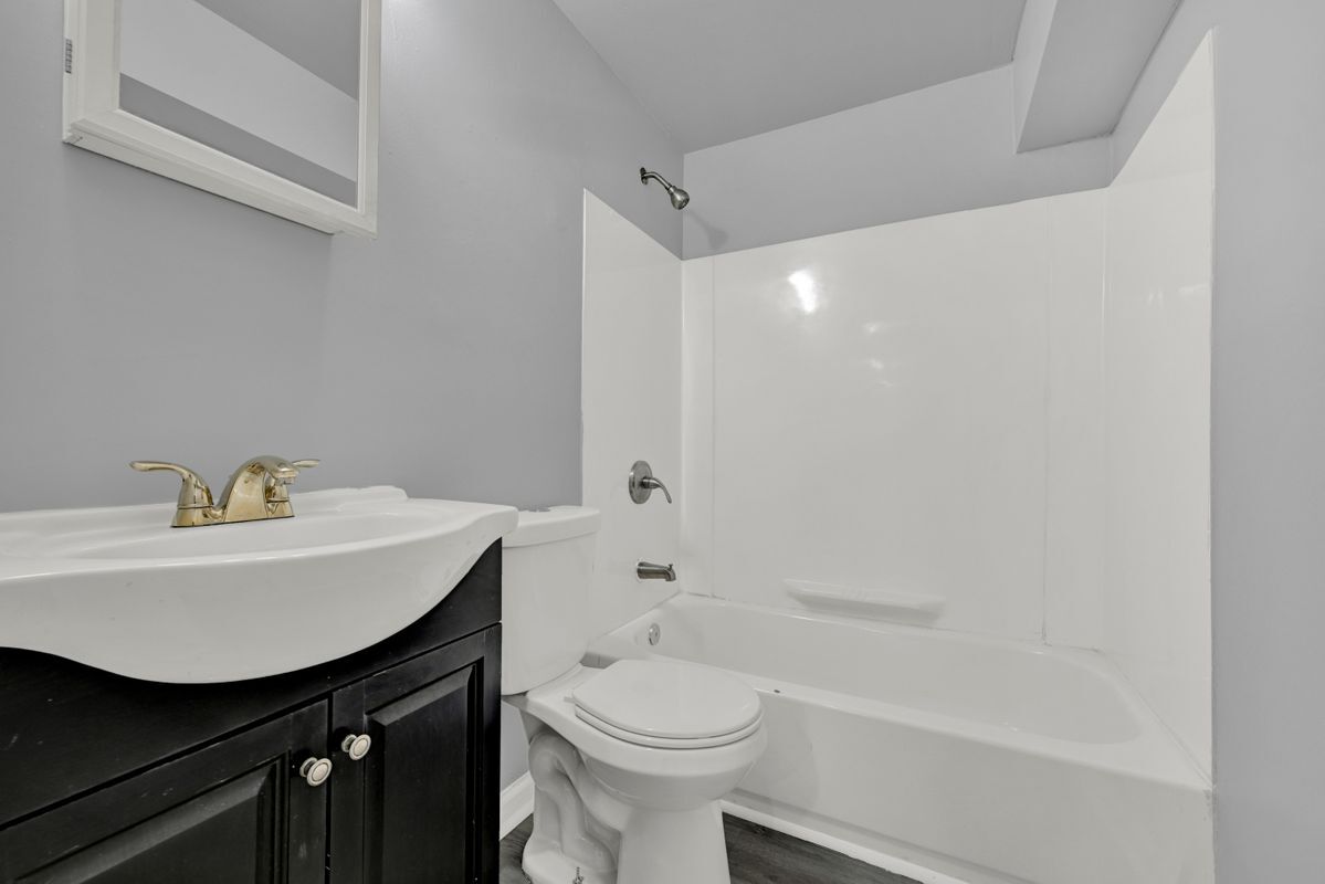 Building Photo - 504 Park Manor Cir