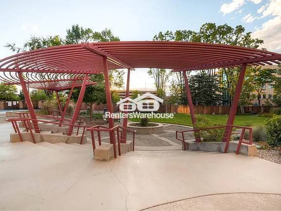 Building Photo - AVAILABLE NOW 1 Bed 1.0 Bath Condo with Sp...