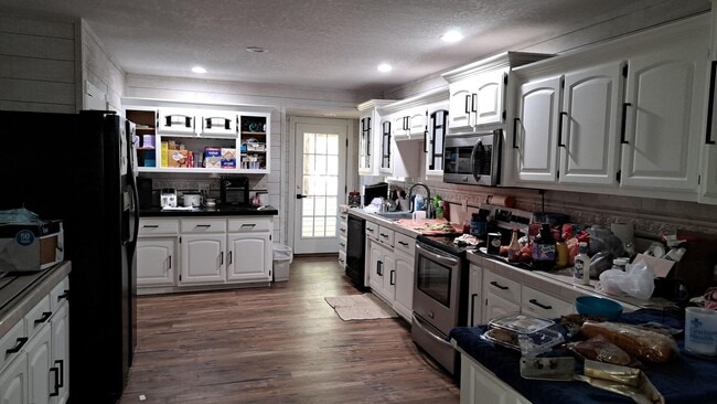 Building Photo - 6271 W Cedar Meadows Ln