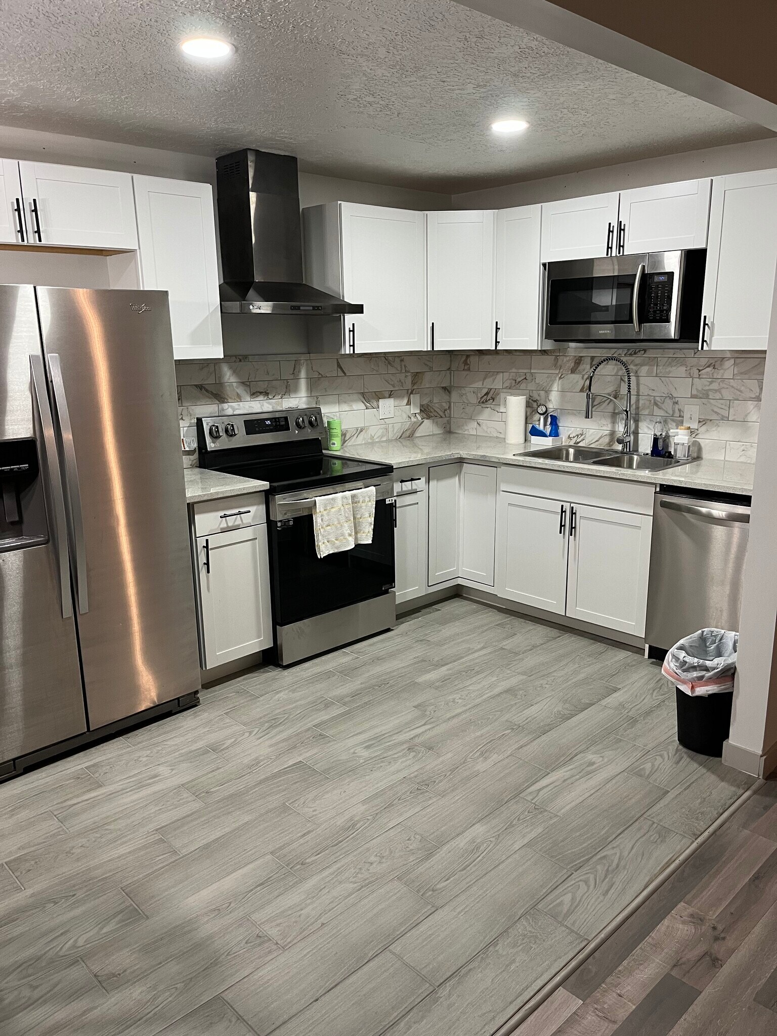 Building Photo - 1202 N 250 E