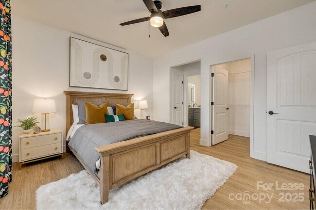 Building Photo - 12620 Toscana Way