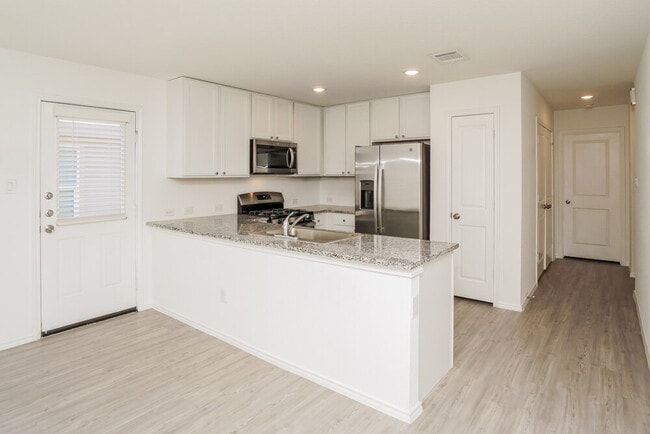 Building Photo - 14711 Brandy Brk