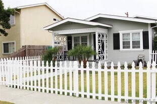 Building Photo - 4546 Wilson Ave
