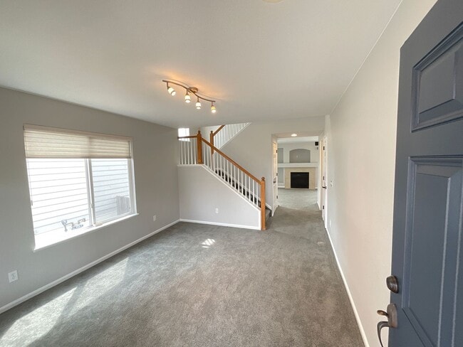 Building Photo - 3 Bedroom Home Available Near N Gate Blvd ...