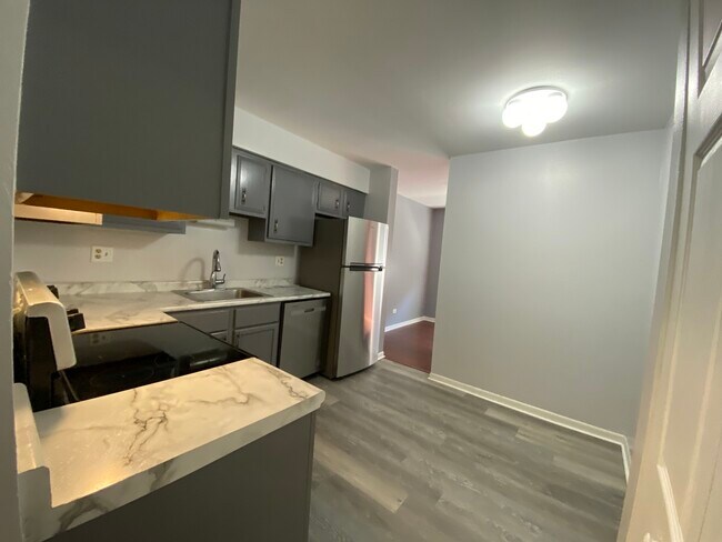 Building Photo - 4500 Beau Monde Dr