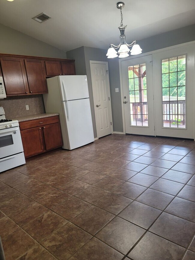 Building Photo - Beautiful 4 Br for Rent in Van Buren!! Com...