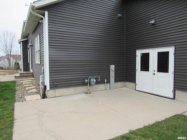 Building Photo - 1659 Celtic Ct