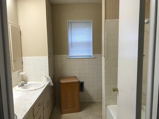Building Photo - 1466 Yorktown Dr