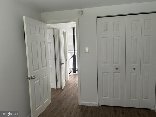 Building Photo - 126 Fronefield Ave