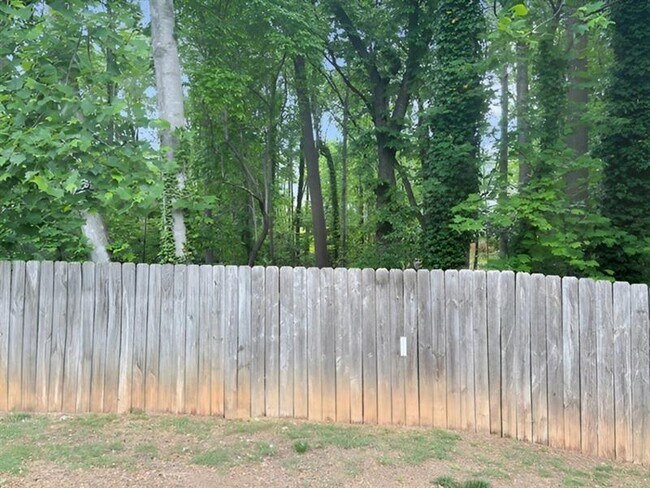 Building Photo - 5110 N Bridges Dr