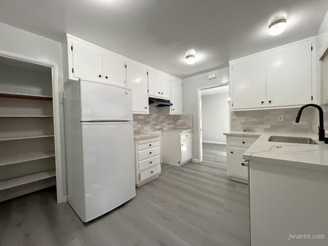 Building Photo - 282 Wheeler Ave