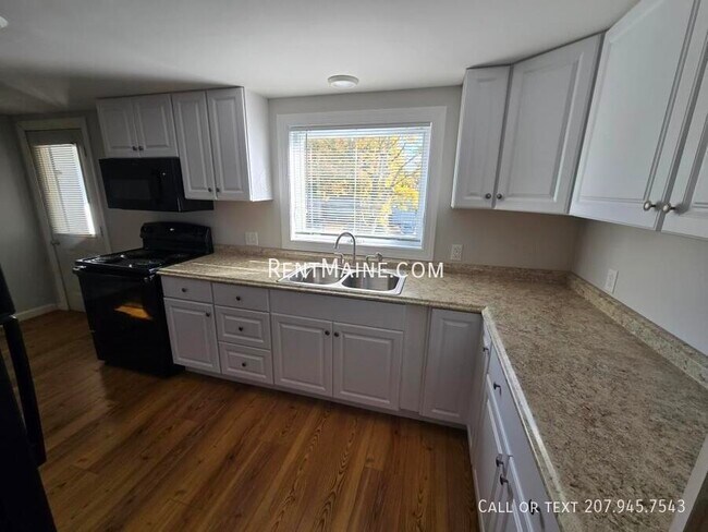 Building Photo - 199 N Main St