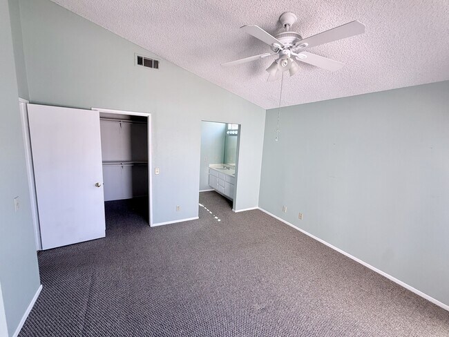 Building Photo - 28088 Orangegrove Ave