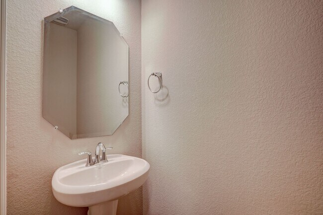 Building Photo - 14114 McCoy Lp