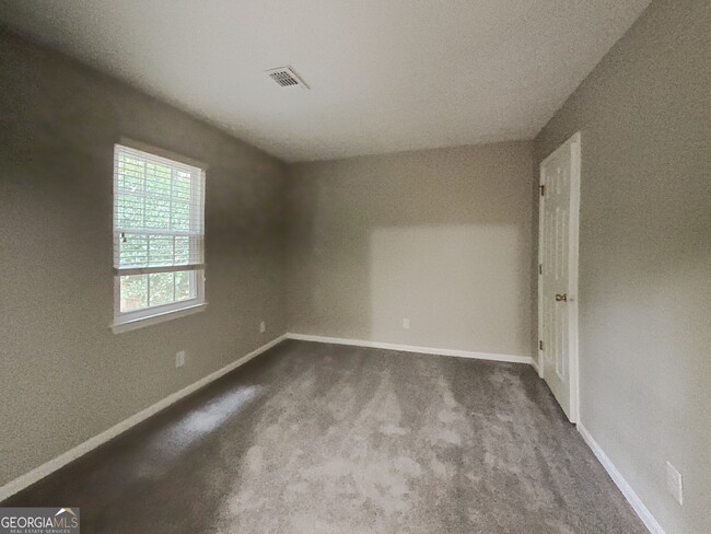 Building Photo - 800 Crab Orchard Dr