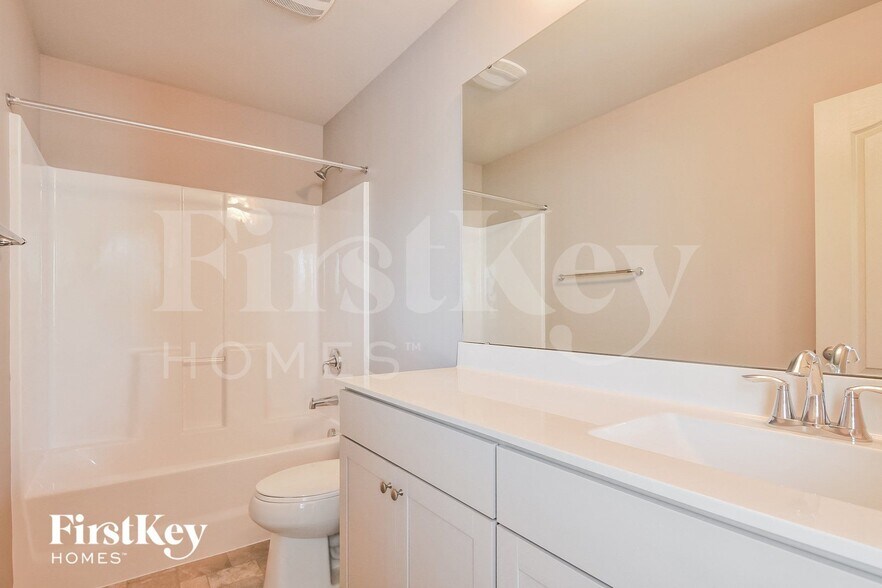 Building Photo - 106 Katiemist Dr