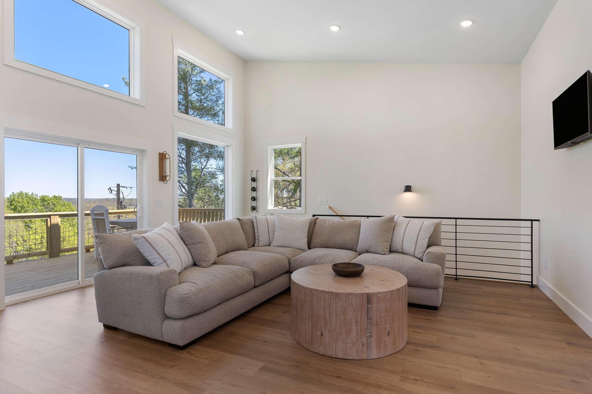 Building Photo - 160 Emalyn Ct