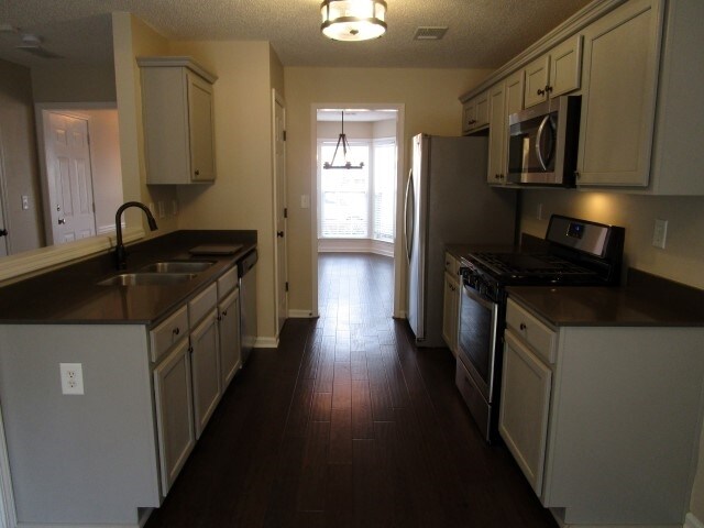 Building Photo - 226 Ashland Dr