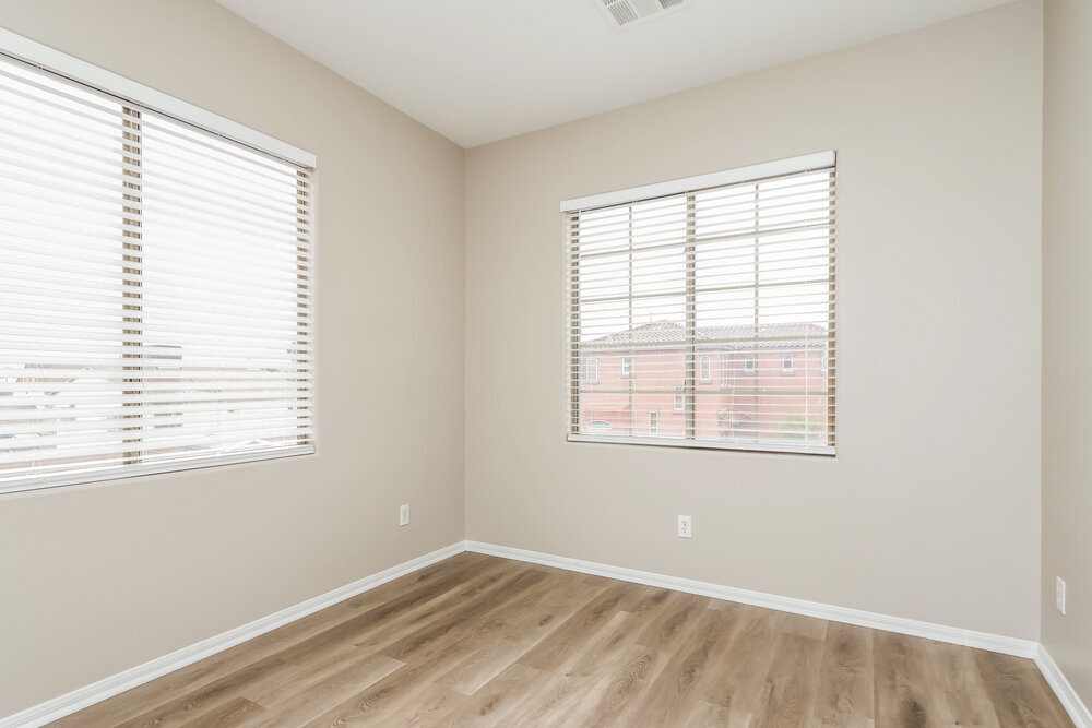 Building Photo - 604 Sumatra Pl