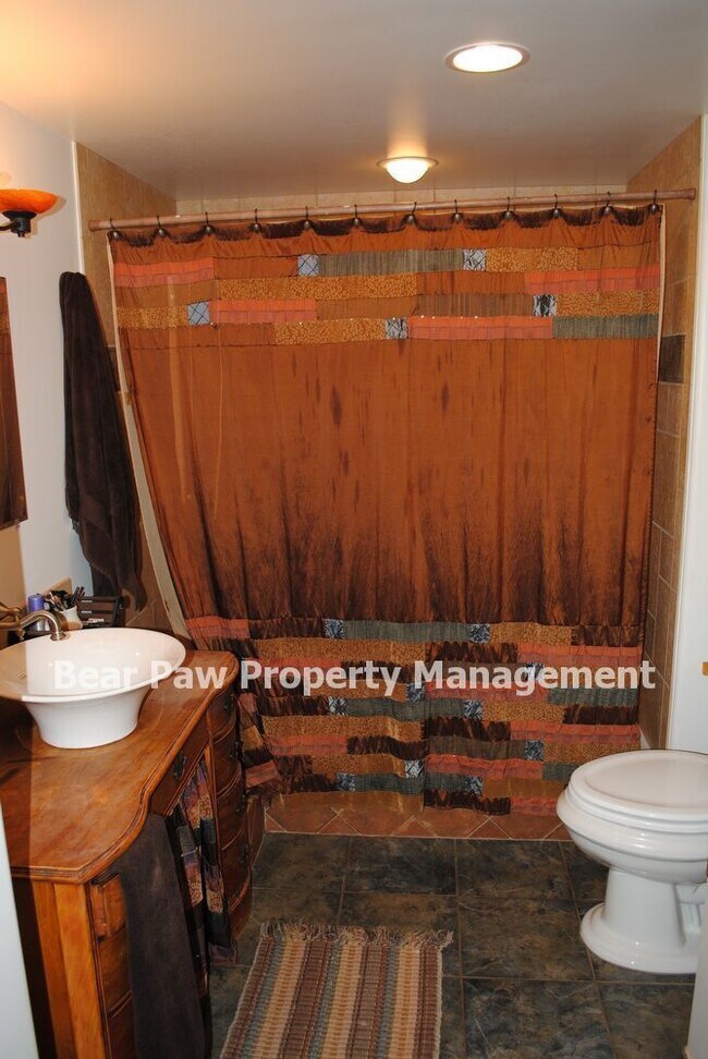 Building Photo - Charming Home in Kittredge!!
