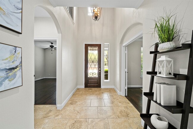 Building Photo - 27910 Wedgeoak Ct