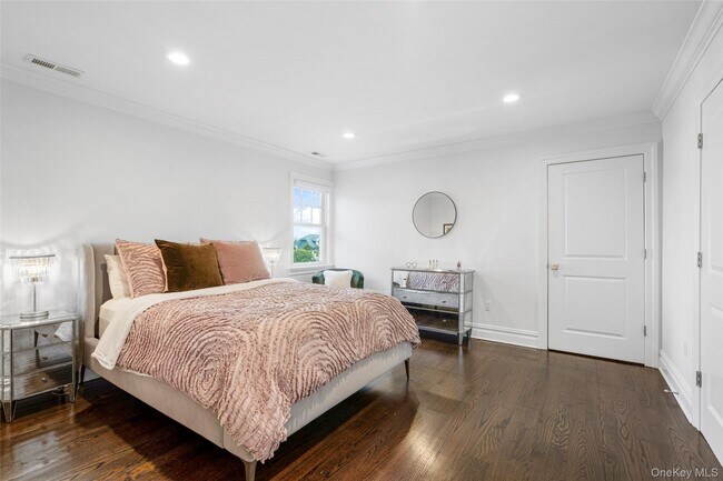 Building Photo - 16 Hilltop Dr