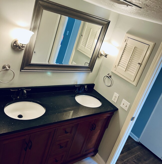 Building Photo - 4426 Jarboe St