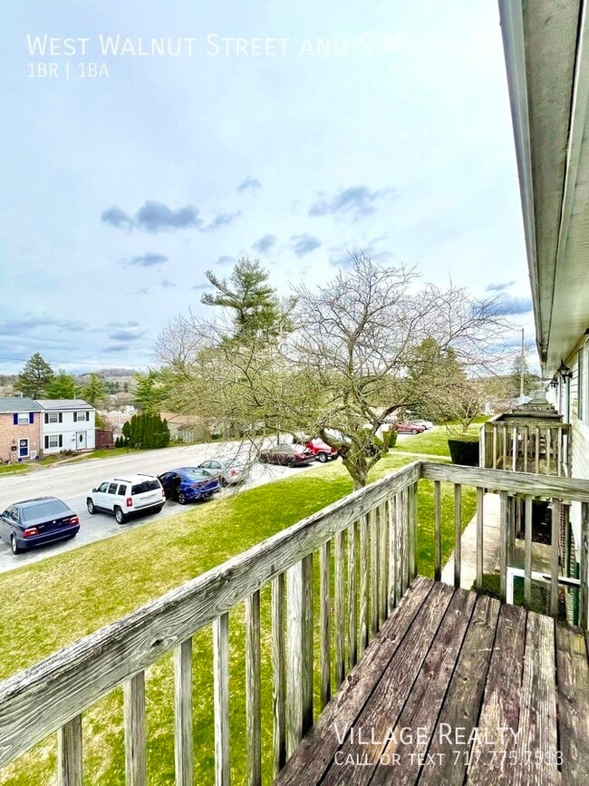 Building Photo - 86 W Walnut St