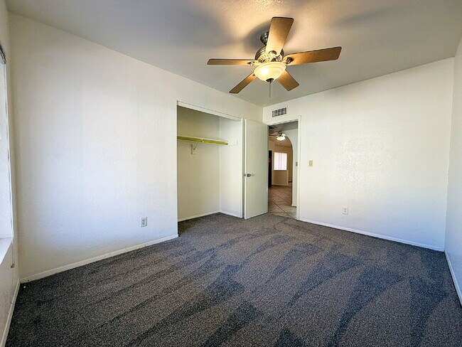 Building Photo - Charming 3-Bedroom Home for Rent in Highly Desirable Peoria School District!