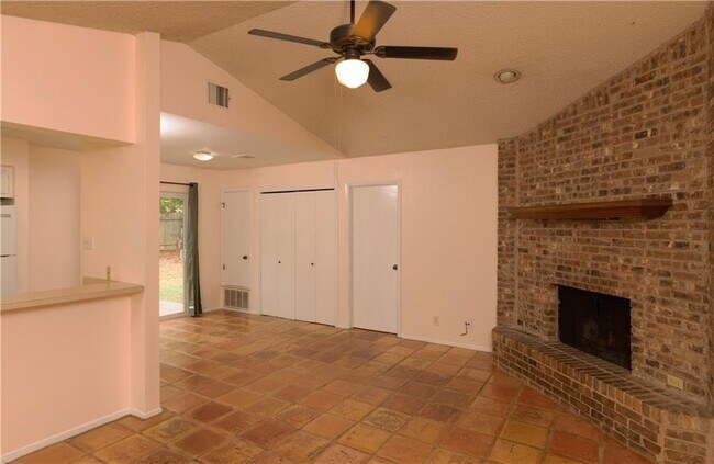 Building Photo - 4508 Elwood Rd