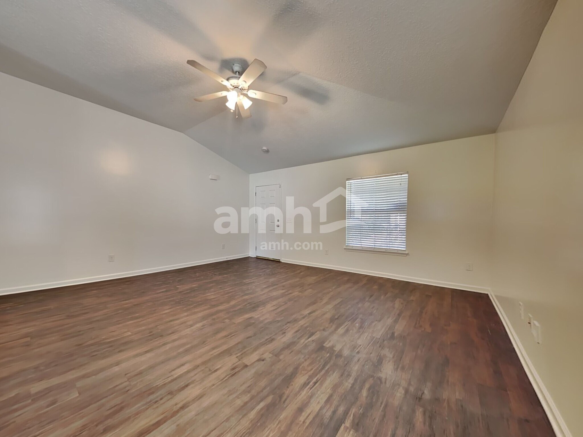 Building Photo - 9168 Mill Grove Dr