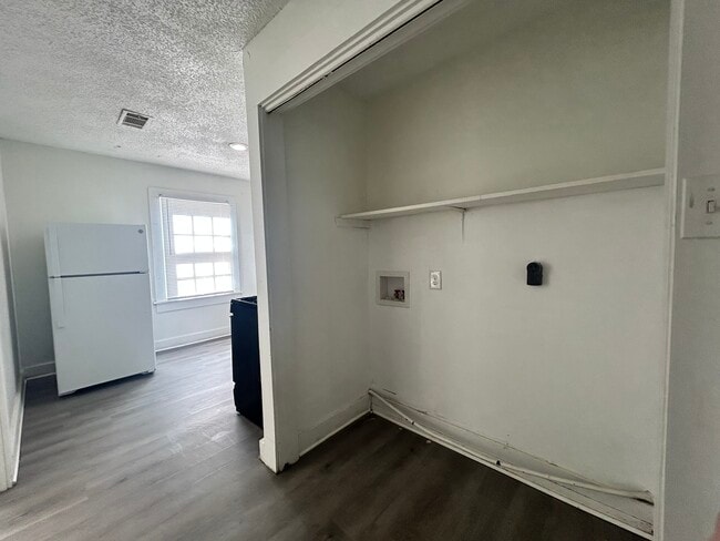 Building Photo - 4500 W 28th Ave