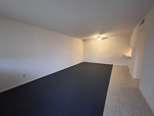 Building Photo - 2800 Cerrillos Rd