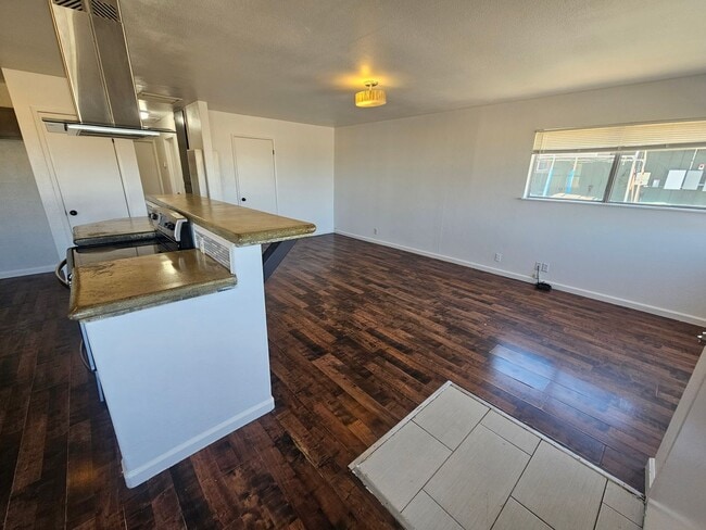 Building Photo - 2 Bedroom 1 Bathroom Home for Rent in Corning!