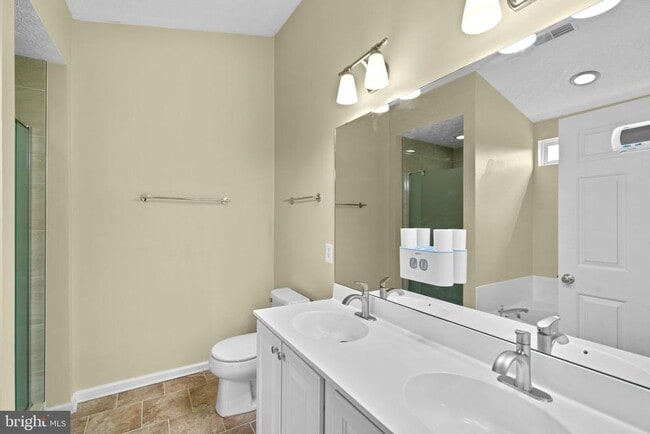 Building Photo - 103 Leeds Creek Cir