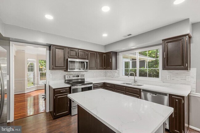 Building Photo - 2985 Marsh Hawk Dr